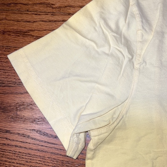 ✨HOST PICK✨ Men’s Tommy Hilfiger tshirt - Picture 5 of 6